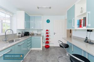 Kitchen- click for photo gallery